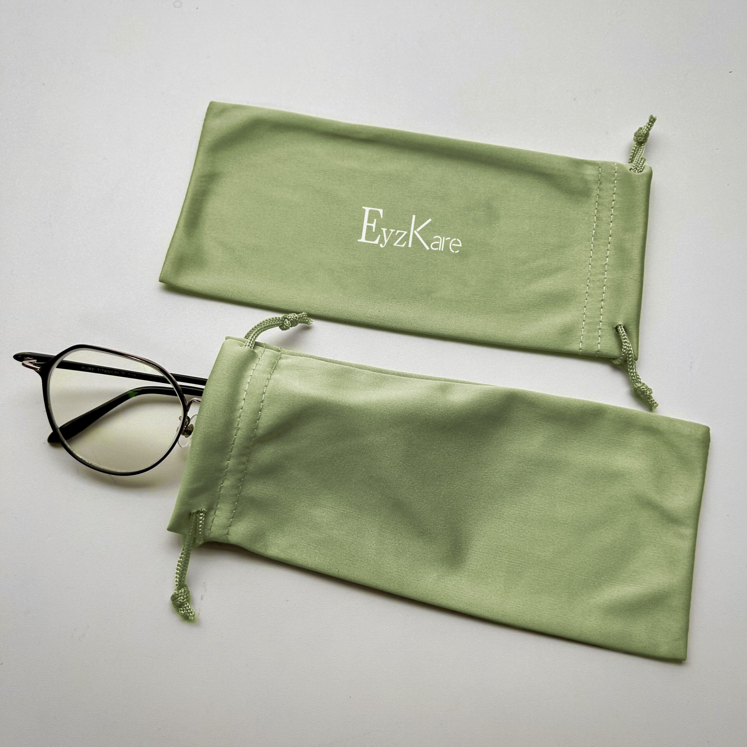 حافظة نظارات من القطن الفاخر | EyzKare